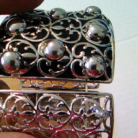 Nwot Silver and Black Bracelet - Picture 7 of 8